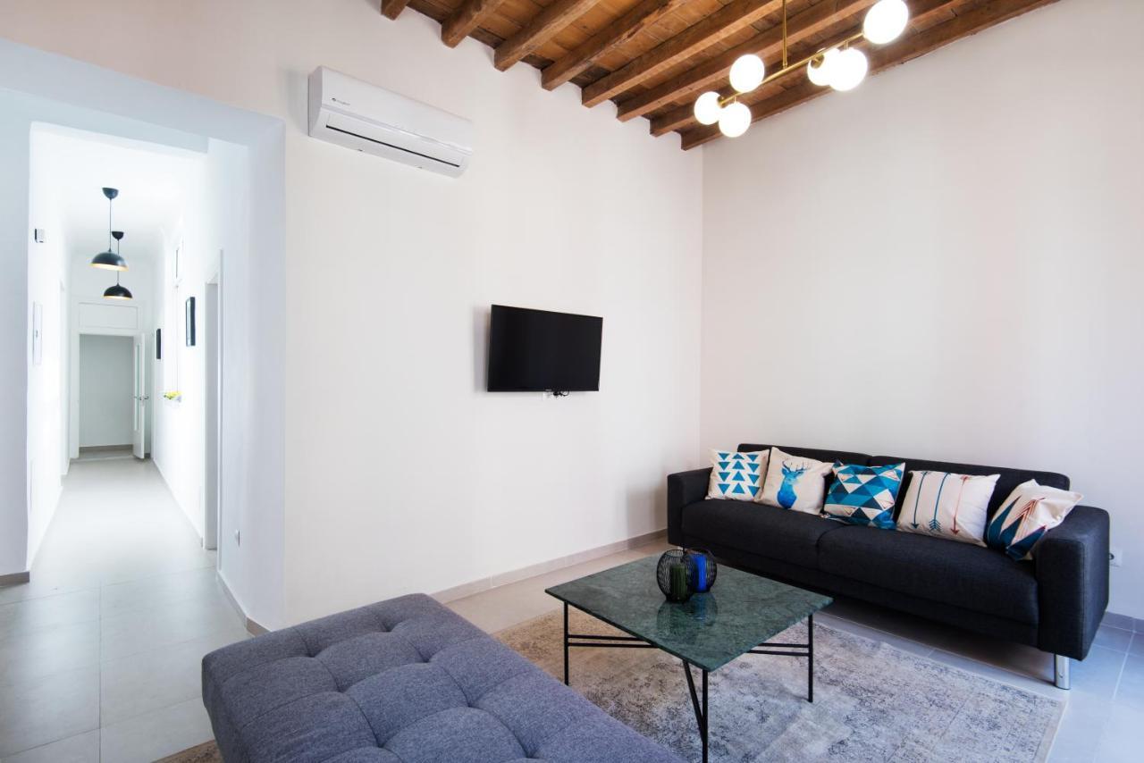 Malaga Tour Apartment- Elegance & Confort In The Historic Center Exterior foto